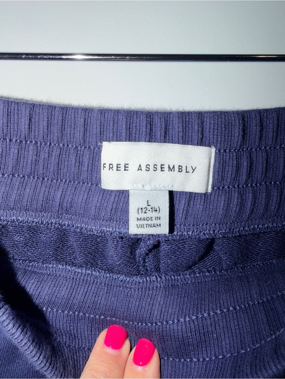 Free Assembly Women's Navy Daisy Embroidered Hoodie and Sweatpants 2pc Set - Picture 15 of 15